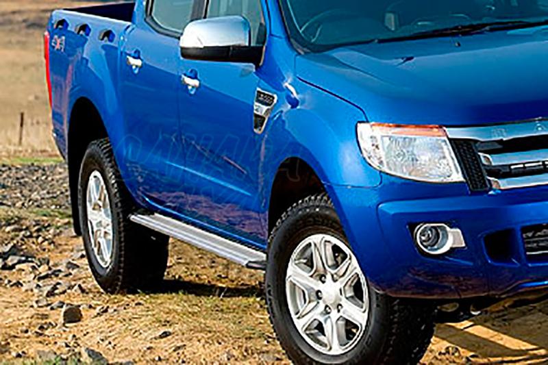 Estribos en plataforma de aluminio. Tipo S50 (double cab) para Ford Ranger 2012- - 