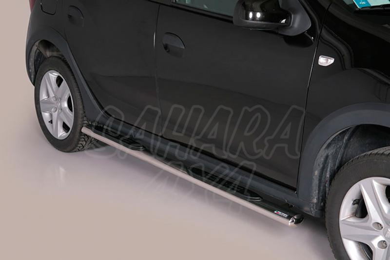 Estribos en tubo inox, sección obal, con pisantes para Dacia Sandero Stepway 2013- 
