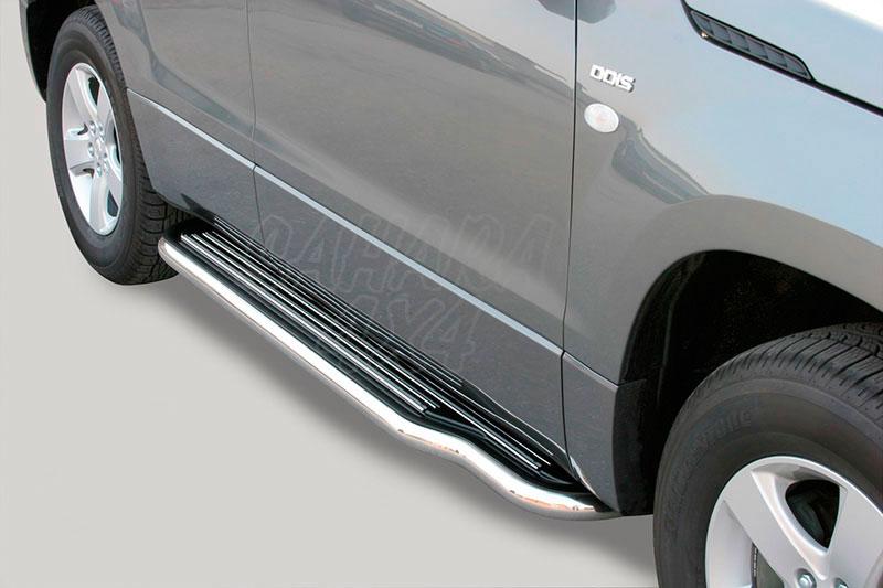 Estribos en plataforma con tubo inox 50mm para Suzuki Grand Vitara 2005-2008