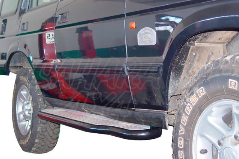 Estribos en plataforma de aluminio con tubo inox Ø50mm AFN para Land Rover Discovery I