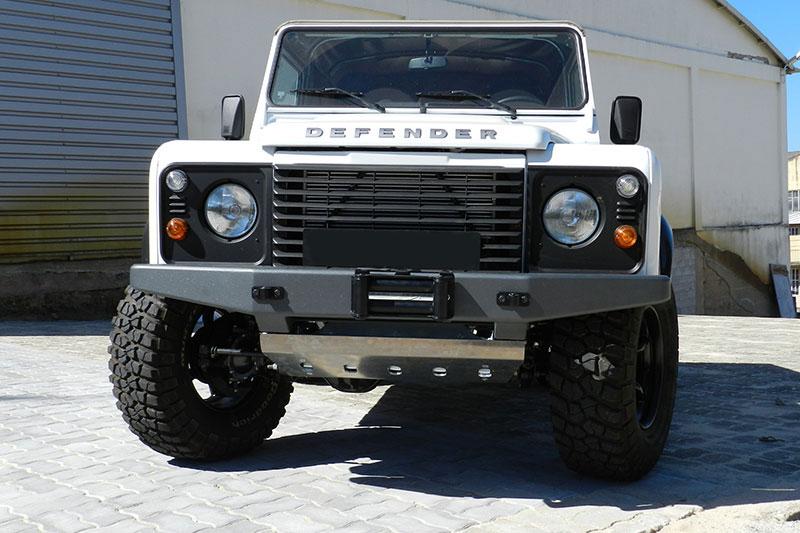 Front bumper with winch base for Land Rover Defender