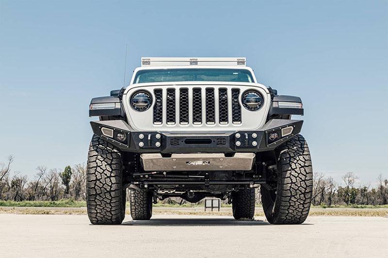 Front bumper with winch base and integrated fog lamps. version Africa for Jeep Wrangler JL , GL