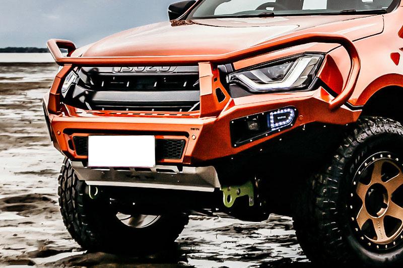 Front bumper with winch base and integrated fog lamps. version Africafor Isuzu D-Max 2020