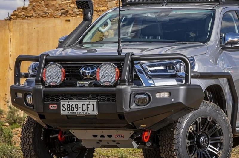 Front Summit Bar ARB Toyota Hilux 05/20+ wide body