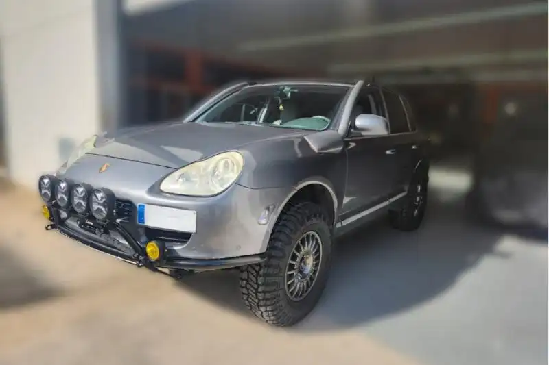 Parachoques Radical tubular con Base para Winch y Protector Porsche Cayenne E1 955 