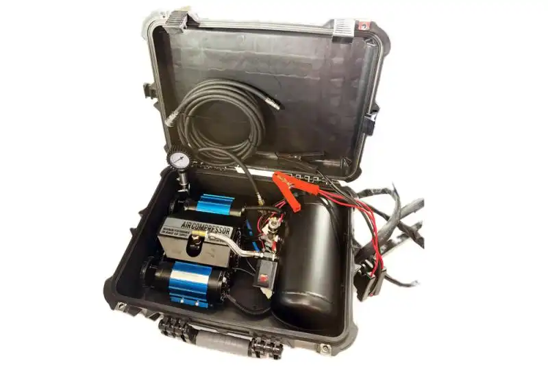 Portable compressor in case 138 L/Min 12V