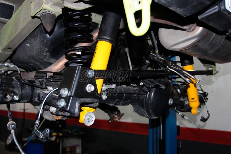 Kit extensión de barra Panhard para Suzuki Jimny (2018-) - Recolocador de barra Panhard. Recomedado por OME para sus elevaciones de 4-5cm.