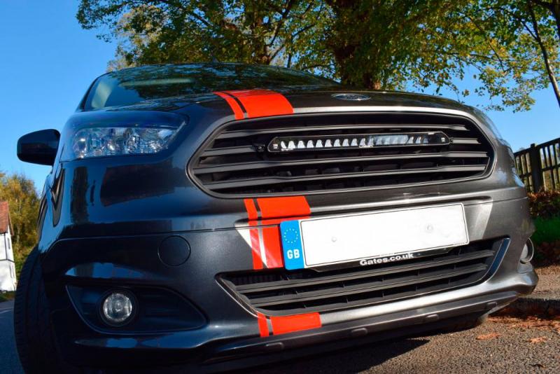 Ford Transit Courier (2014+) Grille Kit Linear 18