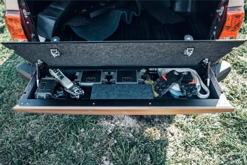 Huracán Manufacturing Hilux Vigo Tailgate Storage