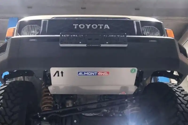 Protección frontal Toyota HZJ 76-78-79 2024>