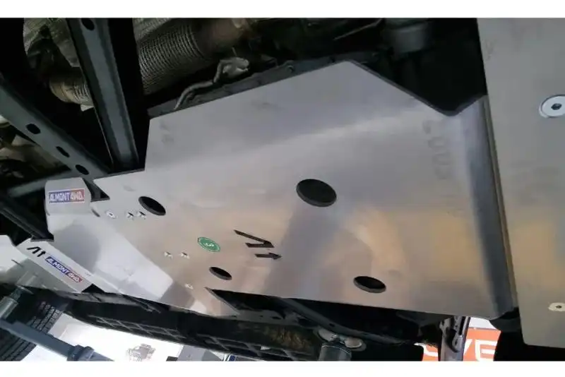 Proteccin caja de cambio y transfer Volkswagen Amarok 2023> 8mm