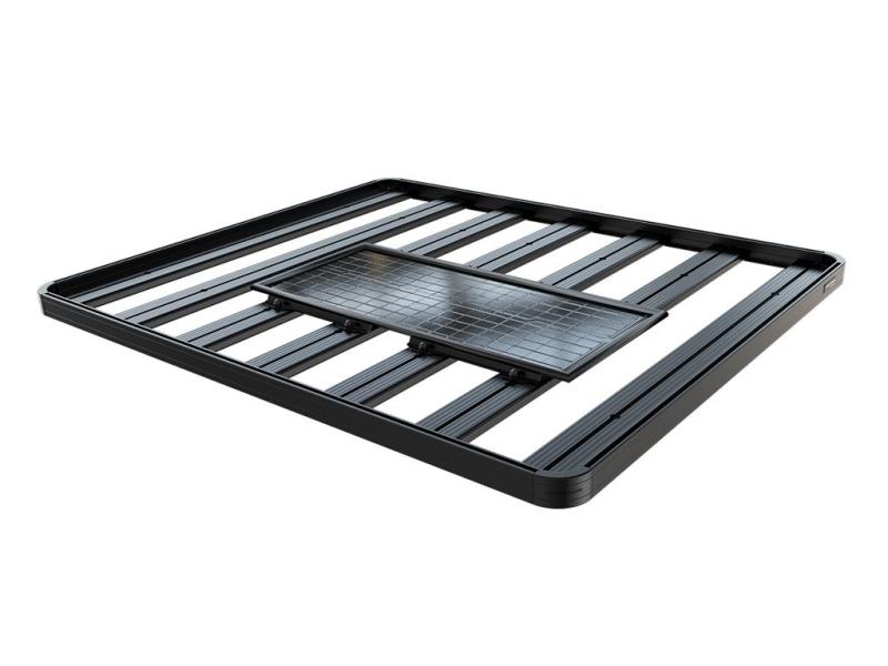 Universal solar panel mounting bracket