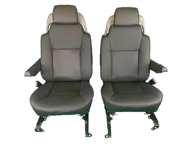 Discovery 2 Seat Retrim Kit - With armrests 