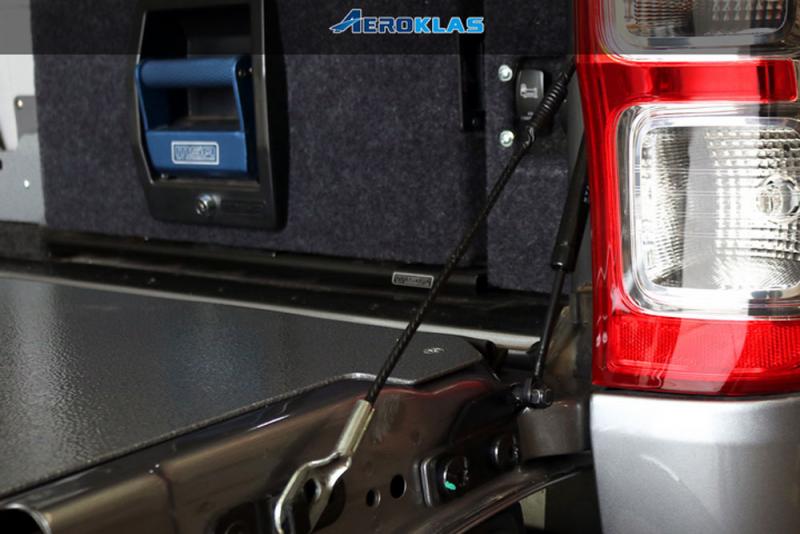 Lift-Assist - elevador de portn trasero Toyota Hilux 2016- - La manera ms cmoda y segura de abrir el portn de su pickup.

