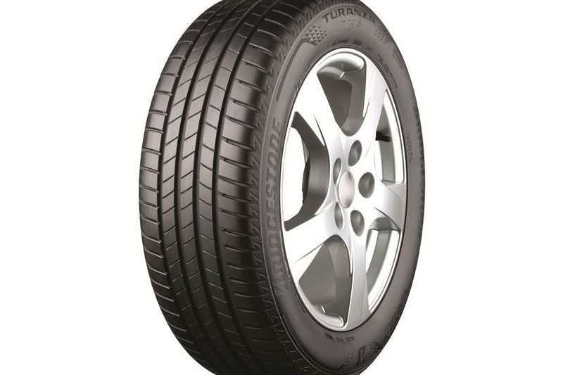 215/50R18 92W T005 TURANZA (AO)